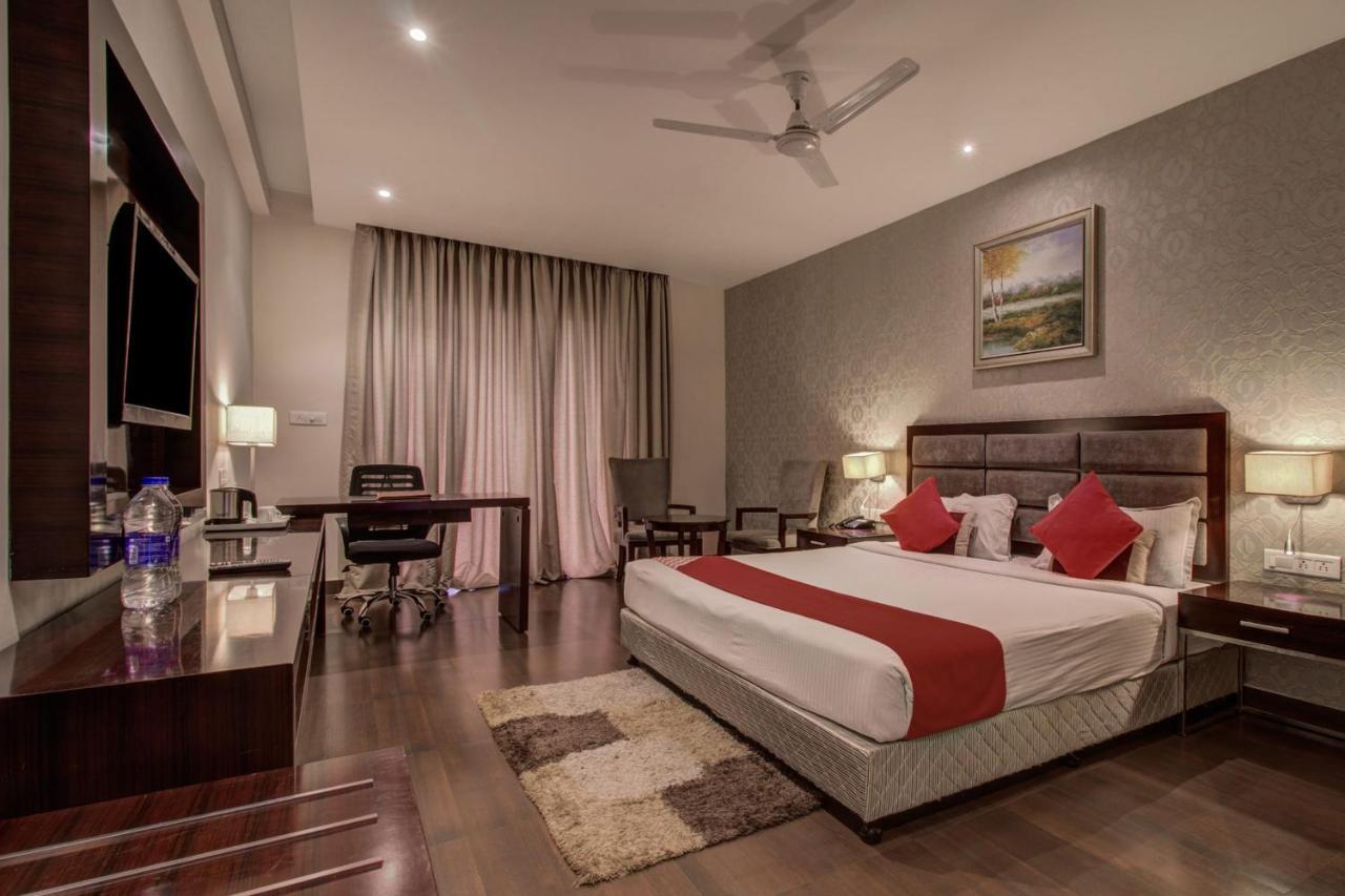 Hotel Oyo 3575 The Wave International Jamshedpur Zewnętrze zdjęcie