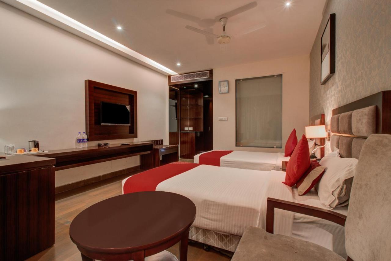 Hotel Oyo 3575 The Wave International Jamshedpur Zewnętrze zdjęcie